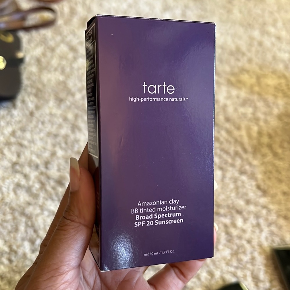Tarte Amazonian Clay Bb tinted moisturizer with spf sunscreen- Light Medium